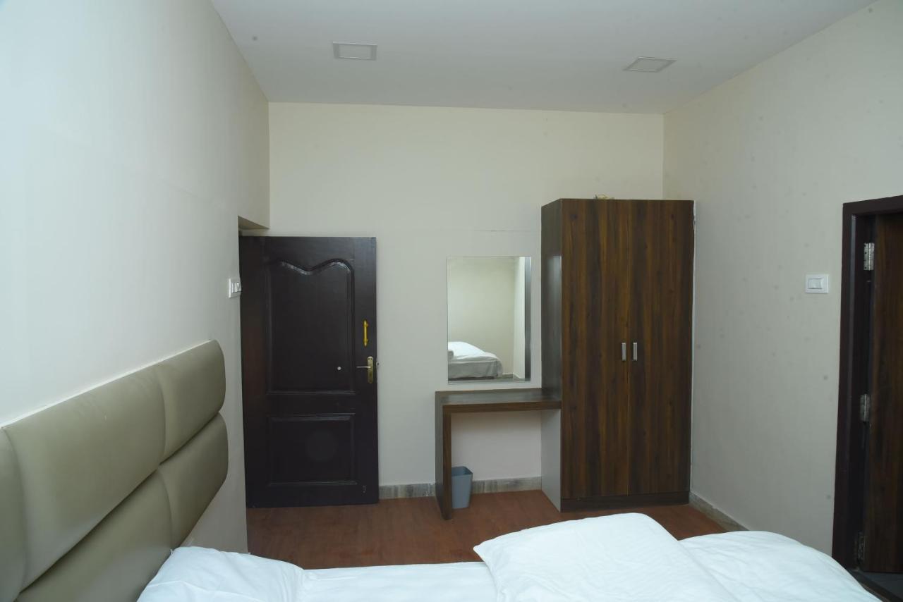 ฟันเดรา อควา สเตย์ Hotel เยลาคีรี ภายนอก รูปภาพ